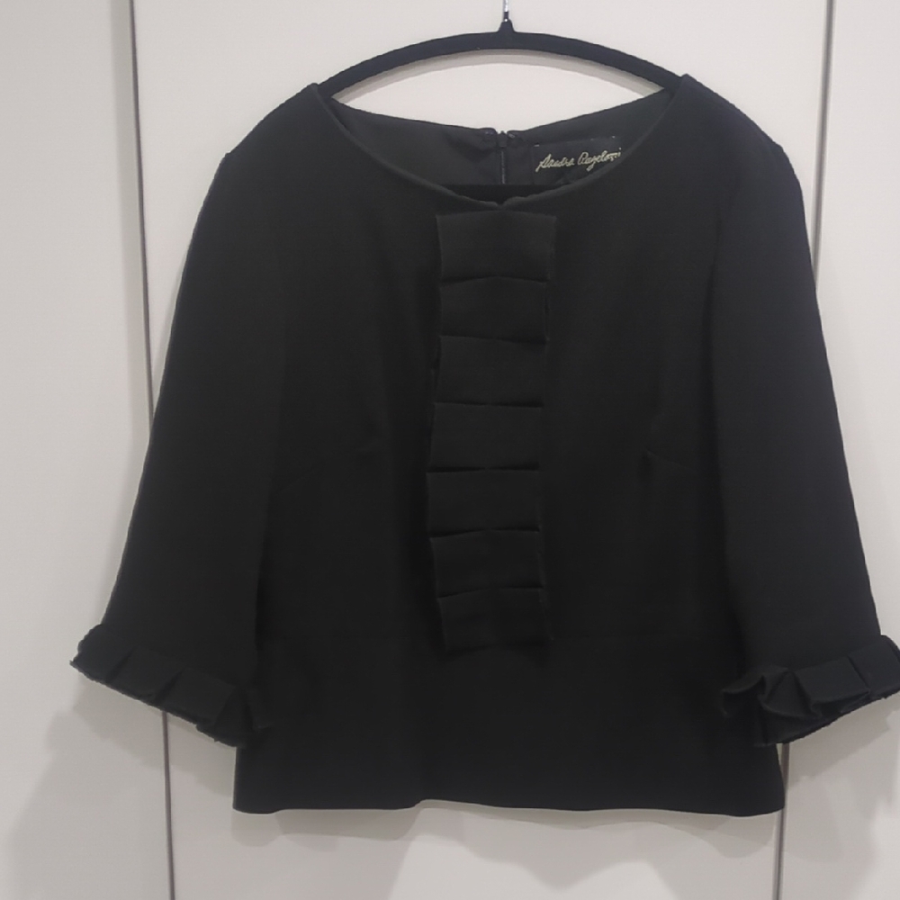 Elegant Black Ruffle Blouse D4